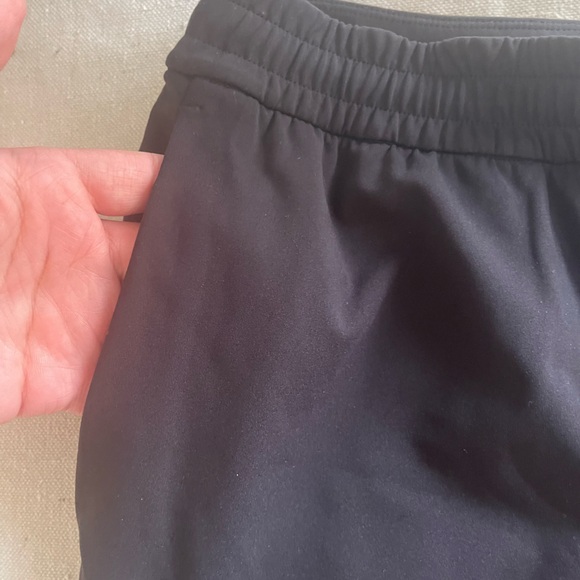 Lululemon on the fly pants - Picture 6 of 7